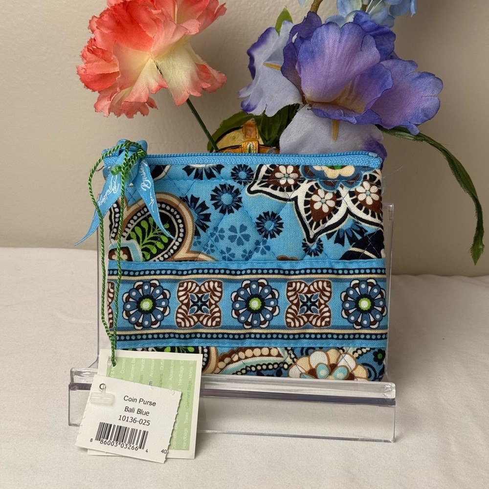 NWT Vera Bradley Bali Blue Coin Purse Retired Pattern - Picture 1 of 5